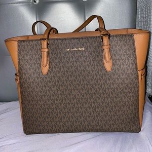 Gilly jet set travel tote large